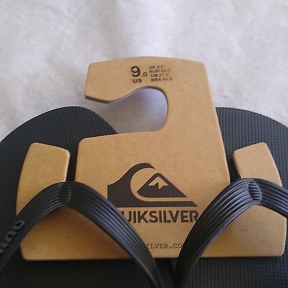 Quiksilver Men's Black Flip Flop Sandals, size 9 - Picture 4 of 4